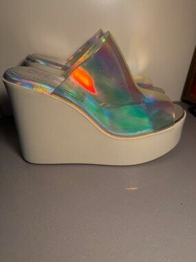 *DKNY* PLATFORM CLEAR SLIDES